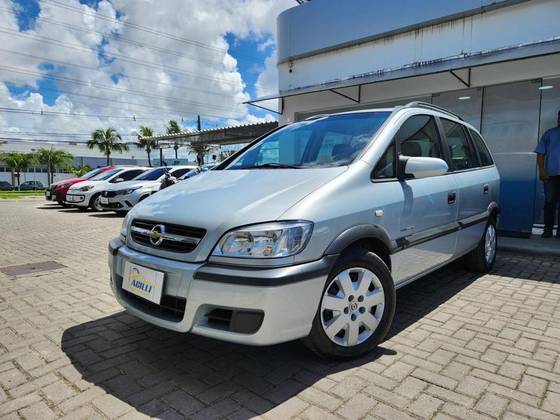 CHEVROLET ZAFIRA 2.0 MPFI EXPRESSION 8V FLEX 4P AUTOMÁTICO